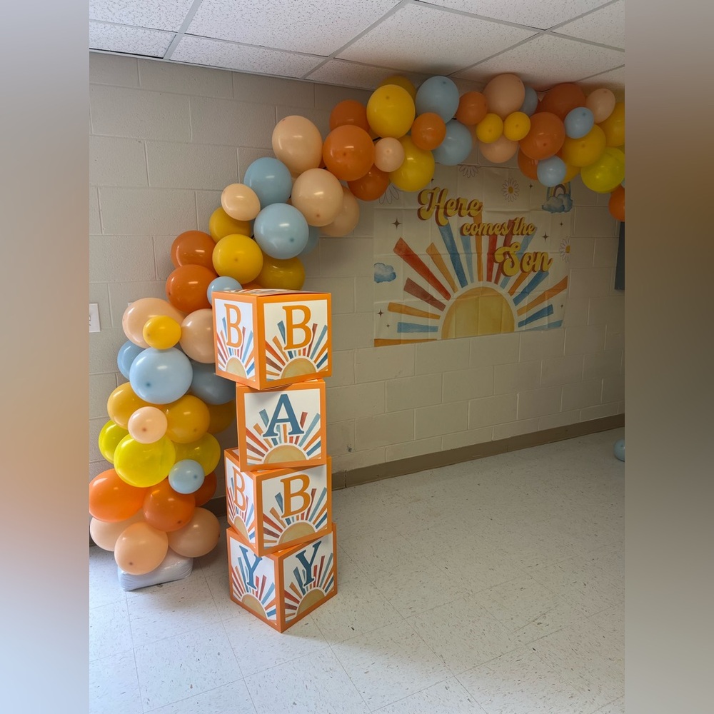 Baby shower decorations “Here Comes the Son”